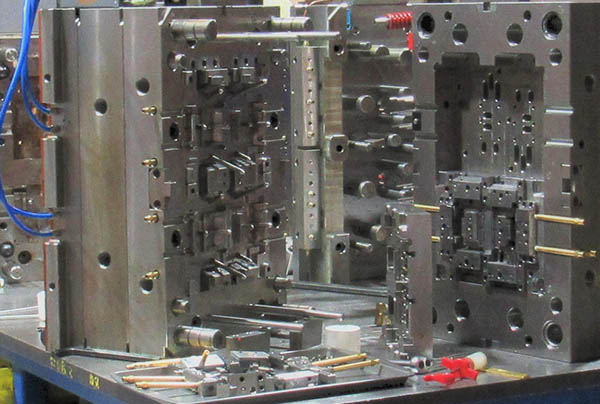 SPI Mold Standards and 5 injection molding classifications